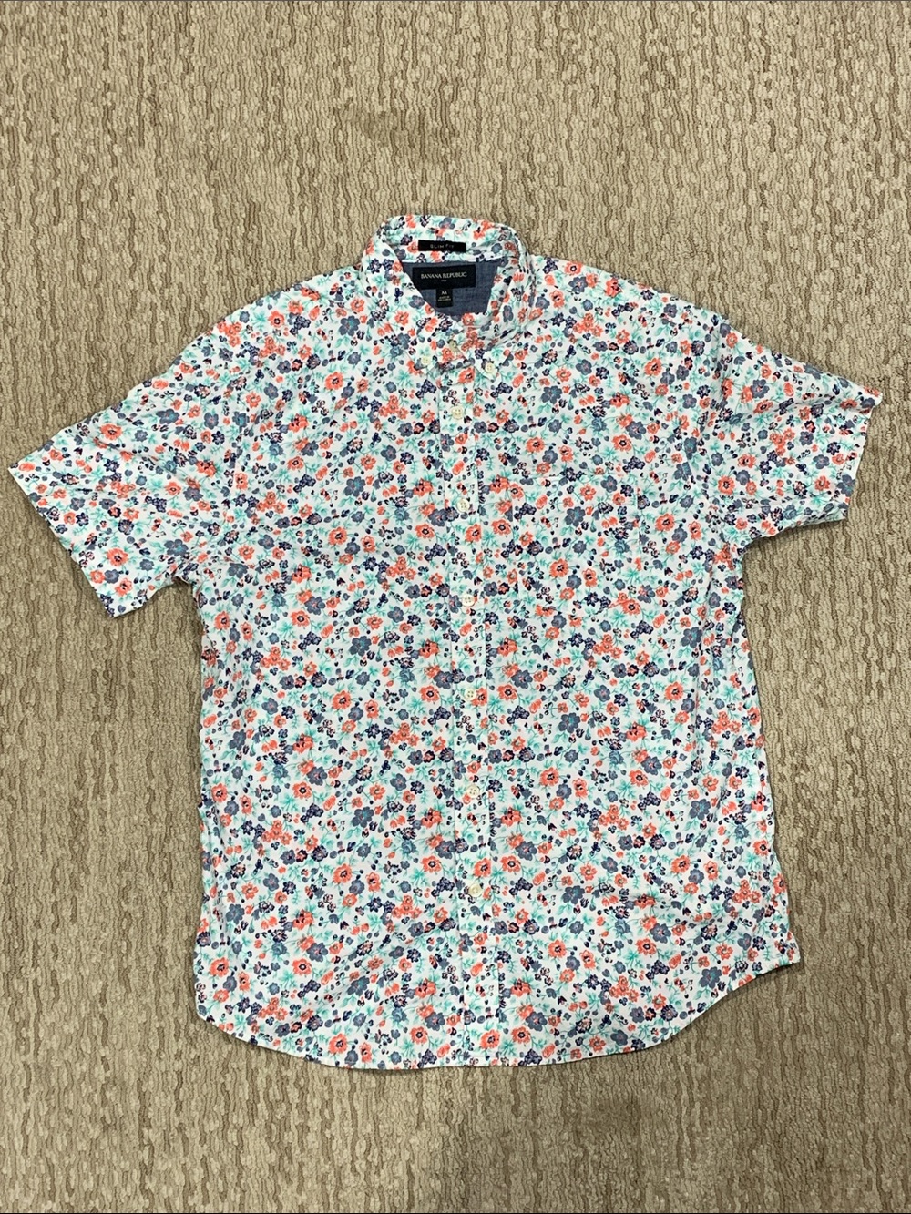 Banana Republic White Short-Sleeve Floral Button-Down Shirt (390)